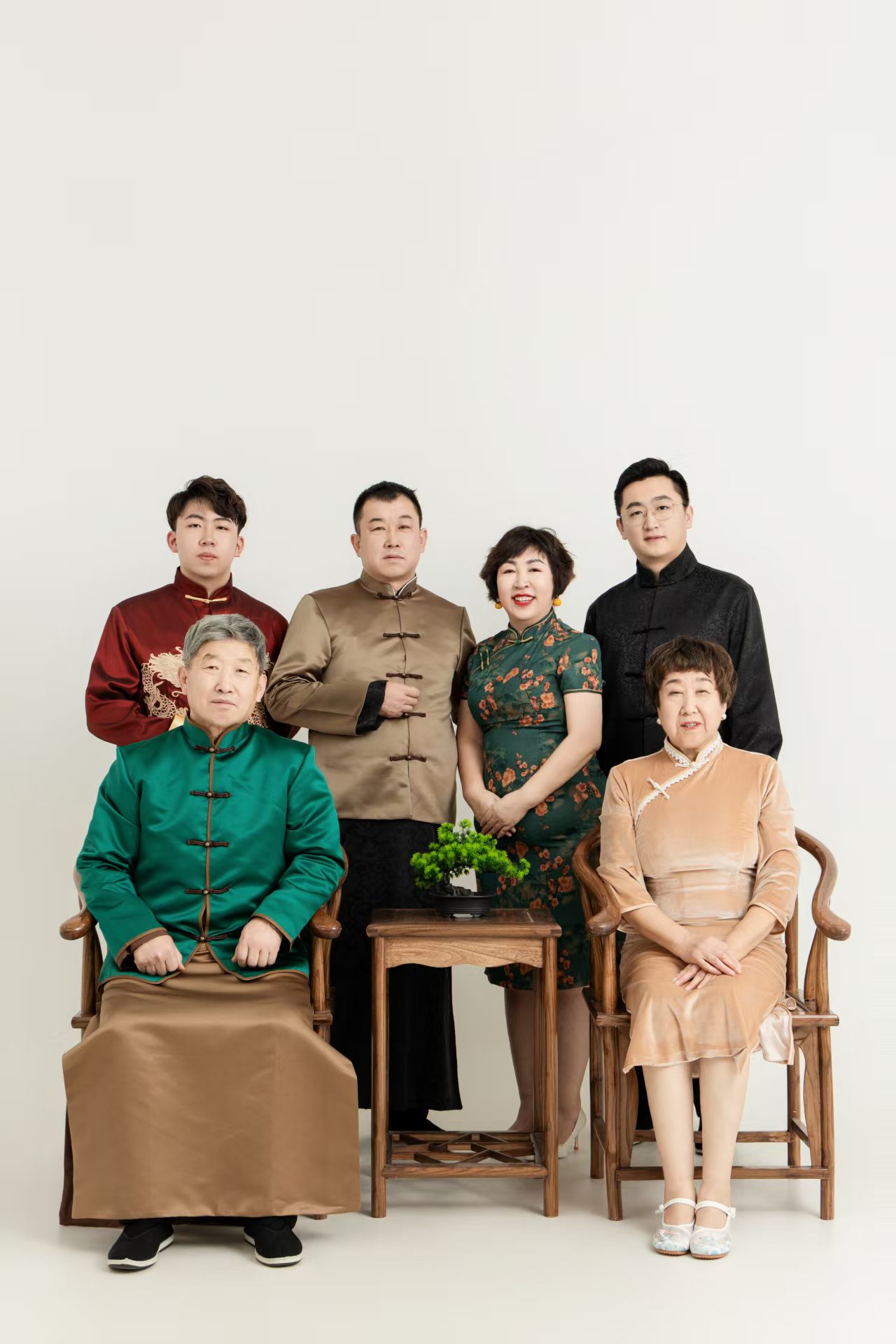 全家人的正式合影